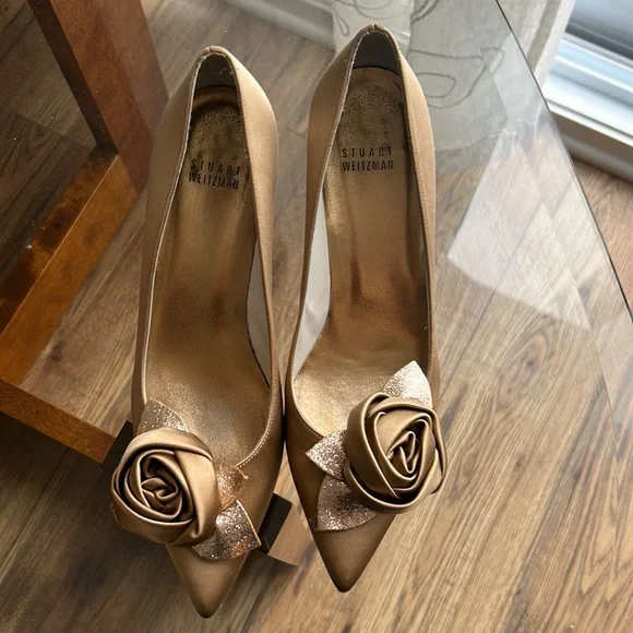 Stuart Weitzman - Picture 1 of 6